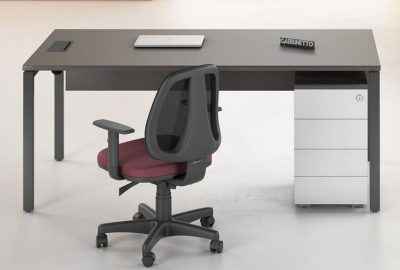 Reta com gaveteiro volante